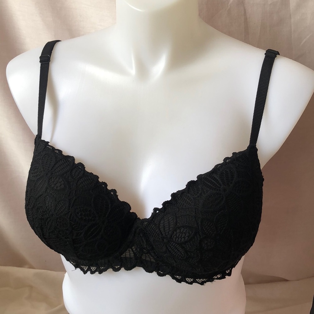 PINK Victoria’s Secret bra